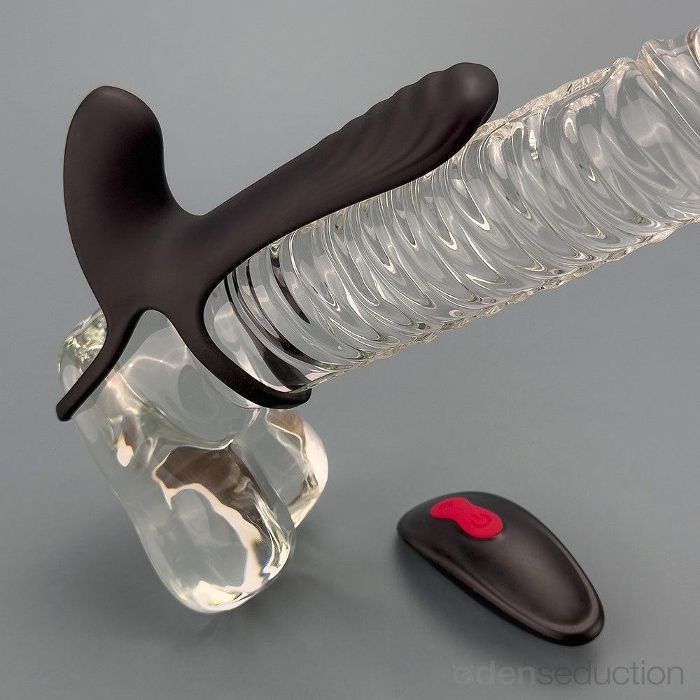 Magnum Vibrating penis sleeve - EdenSeduce