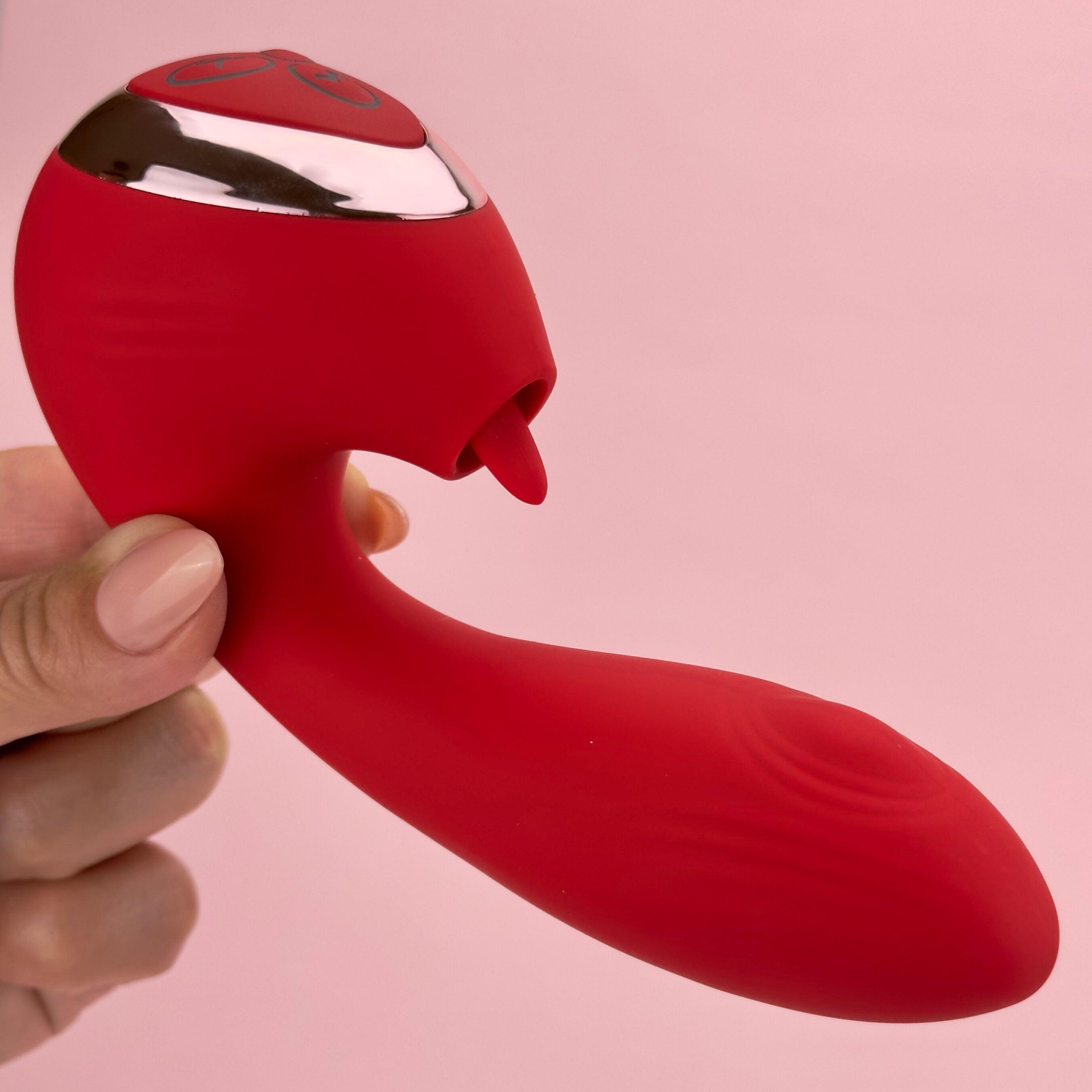 Sweet sensation Licking dual vibrator - EdenSeduce