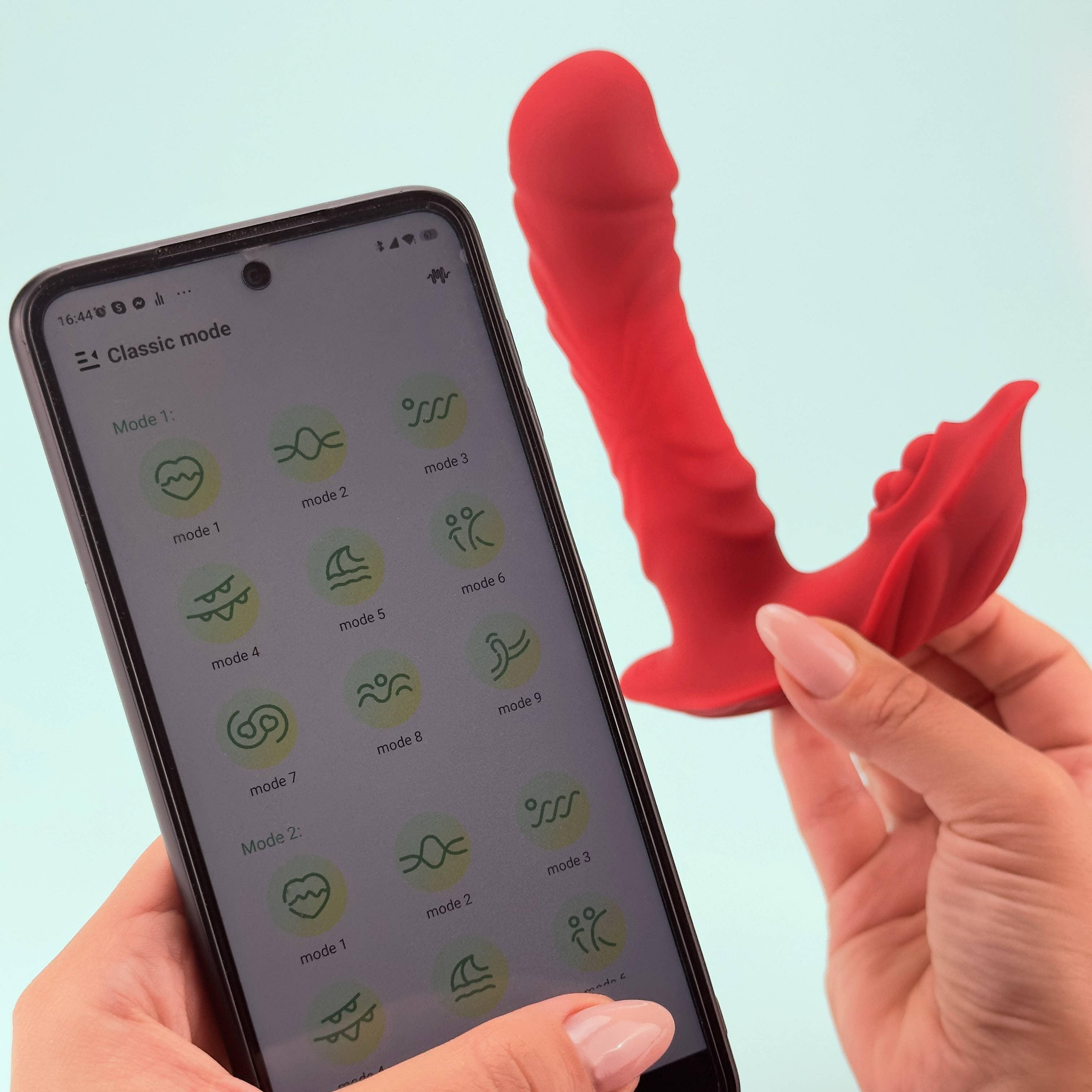 Dolce Wearable thrusting vibrator - EdenSeduce