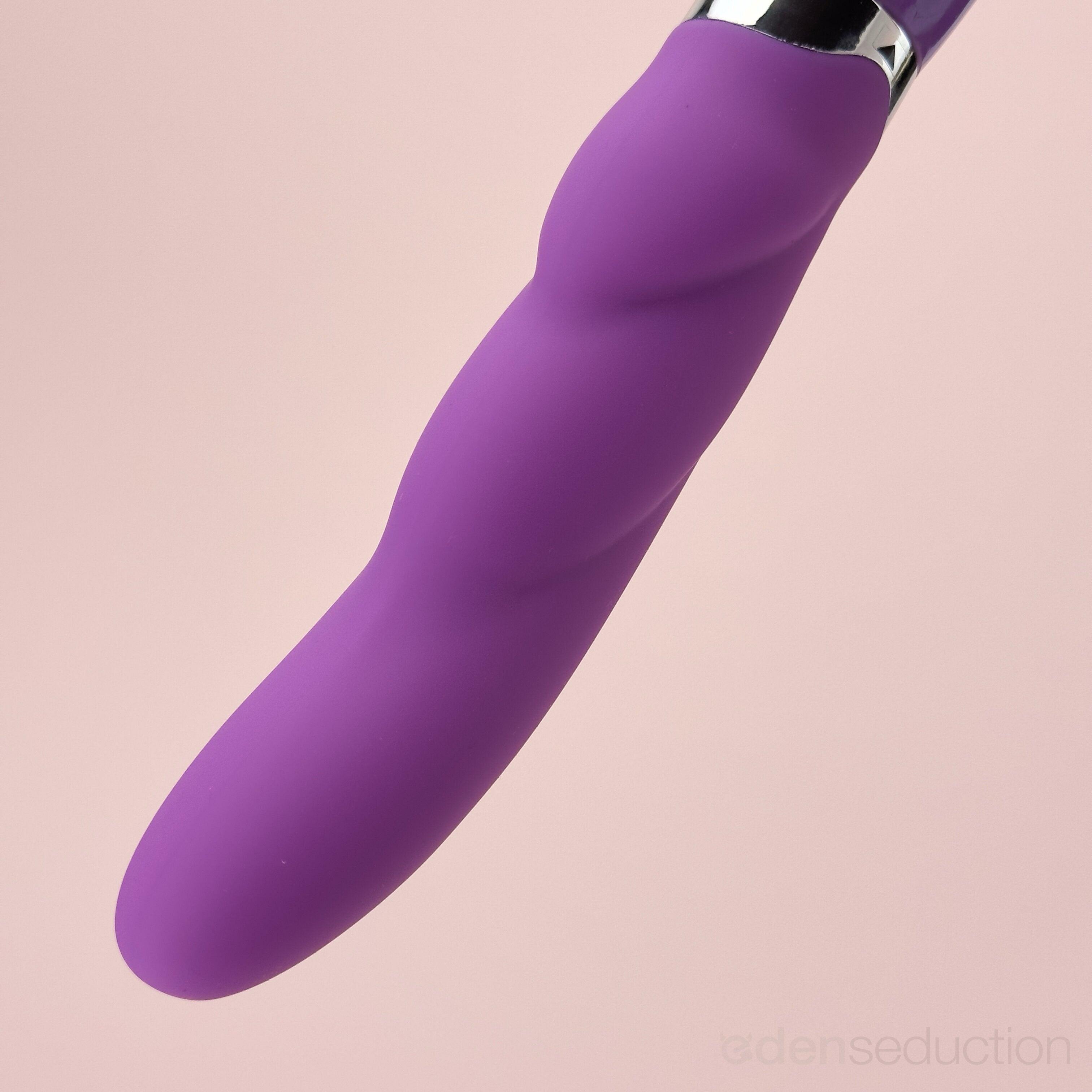 Silicone sassy G G spot vibrator - EdenSeduce