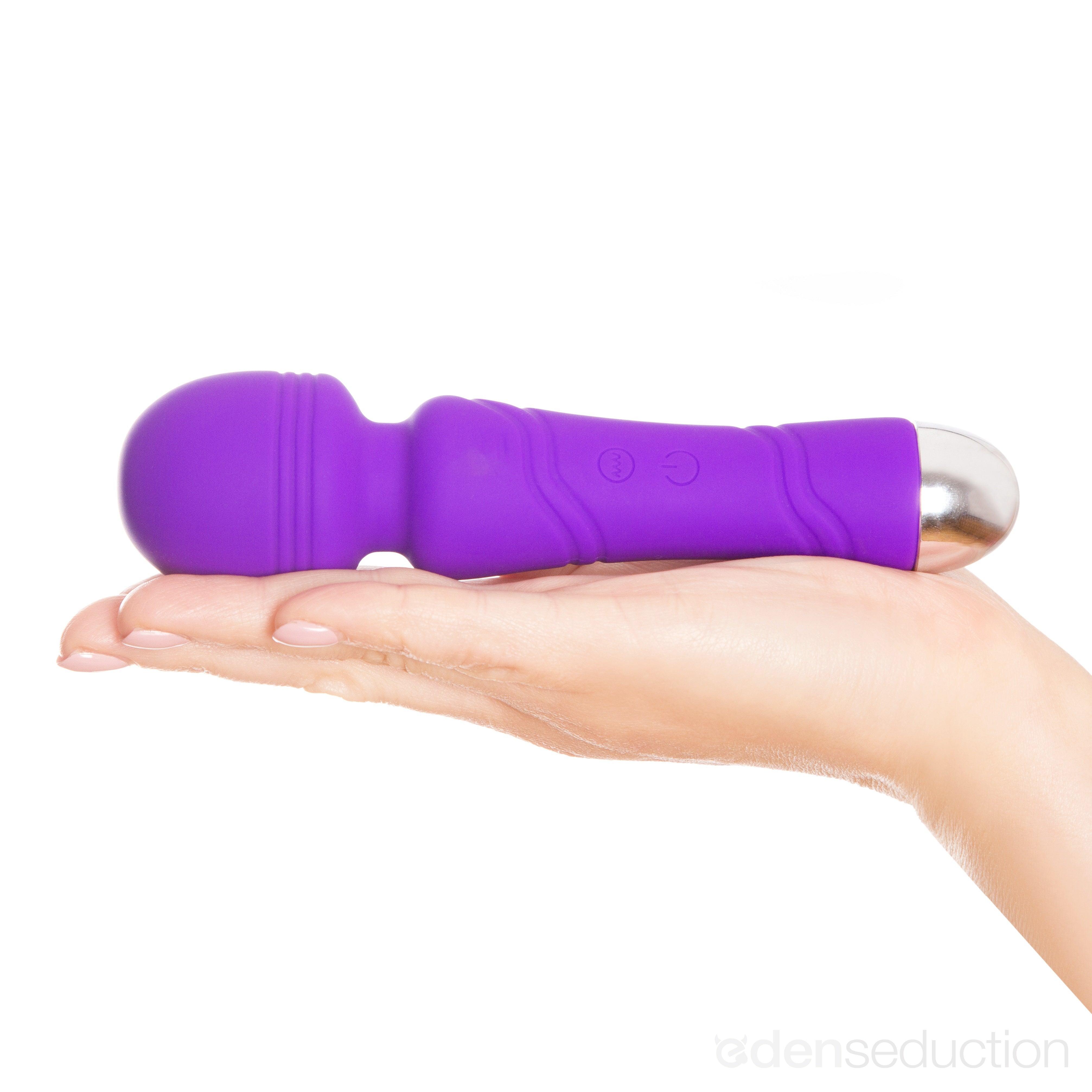 Le petite wand Mini vibrating wand - EdenSeduce