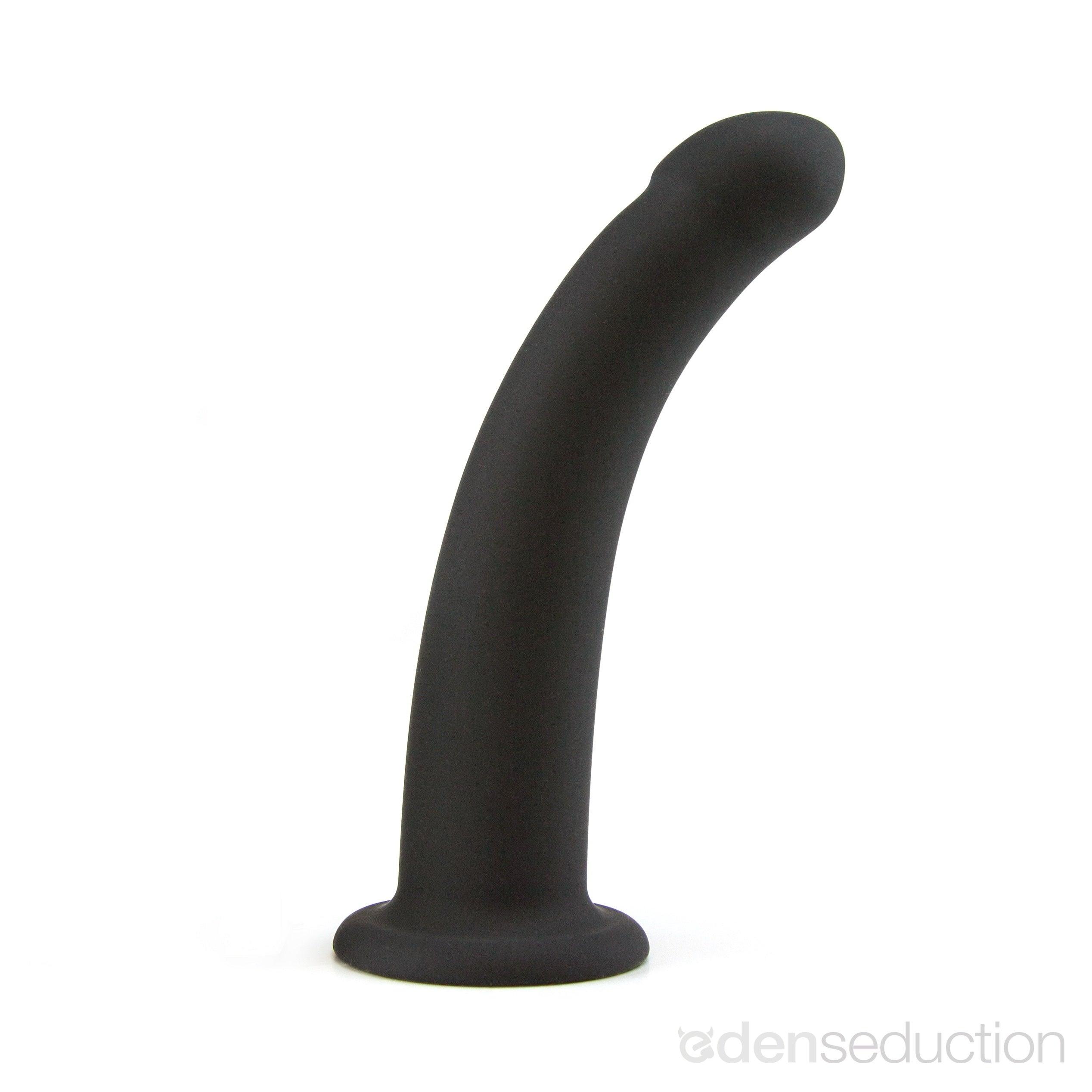 Mage Suction cup dildo - EdenSeduce