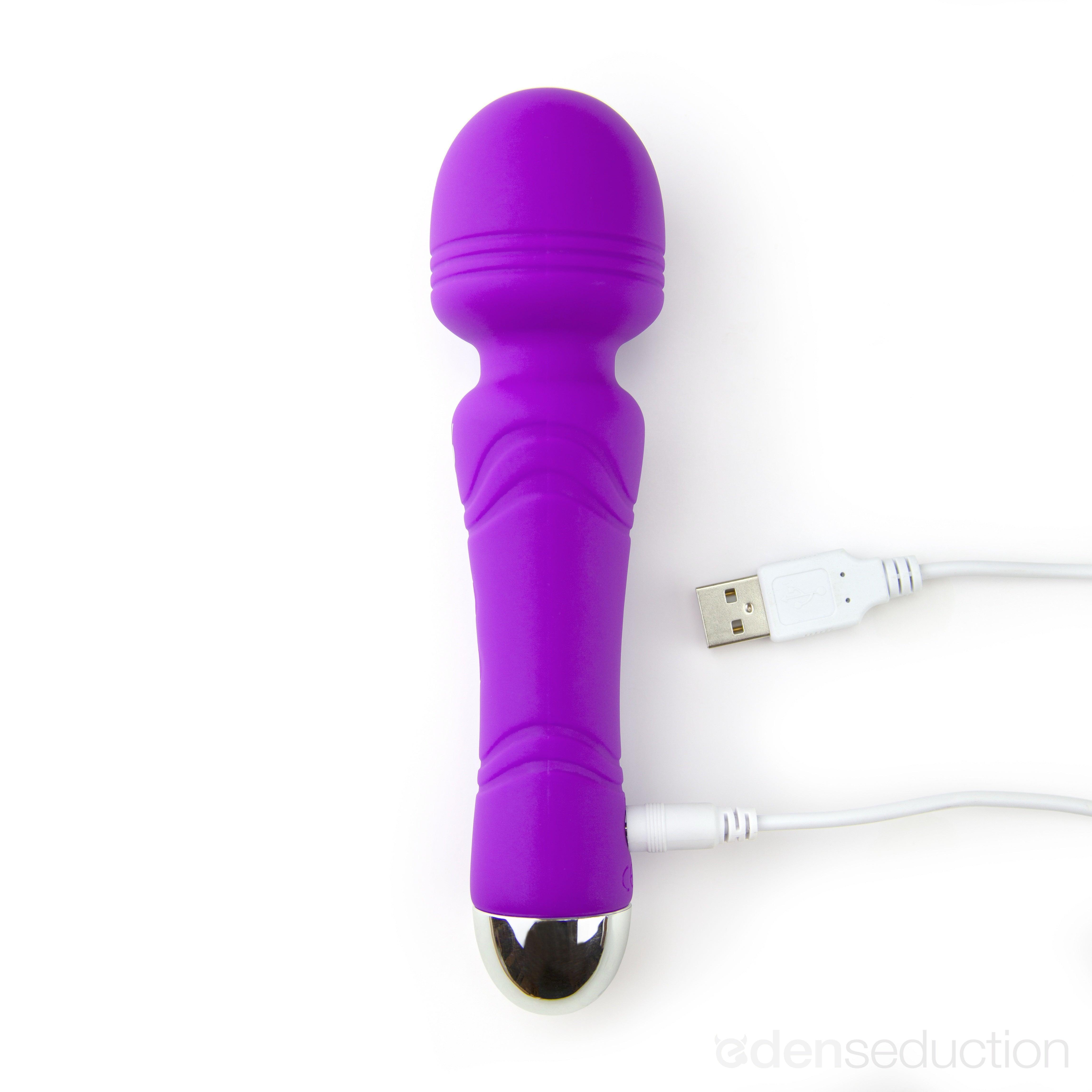 Le petite wand Mini vibrating wand - EdenSeduce