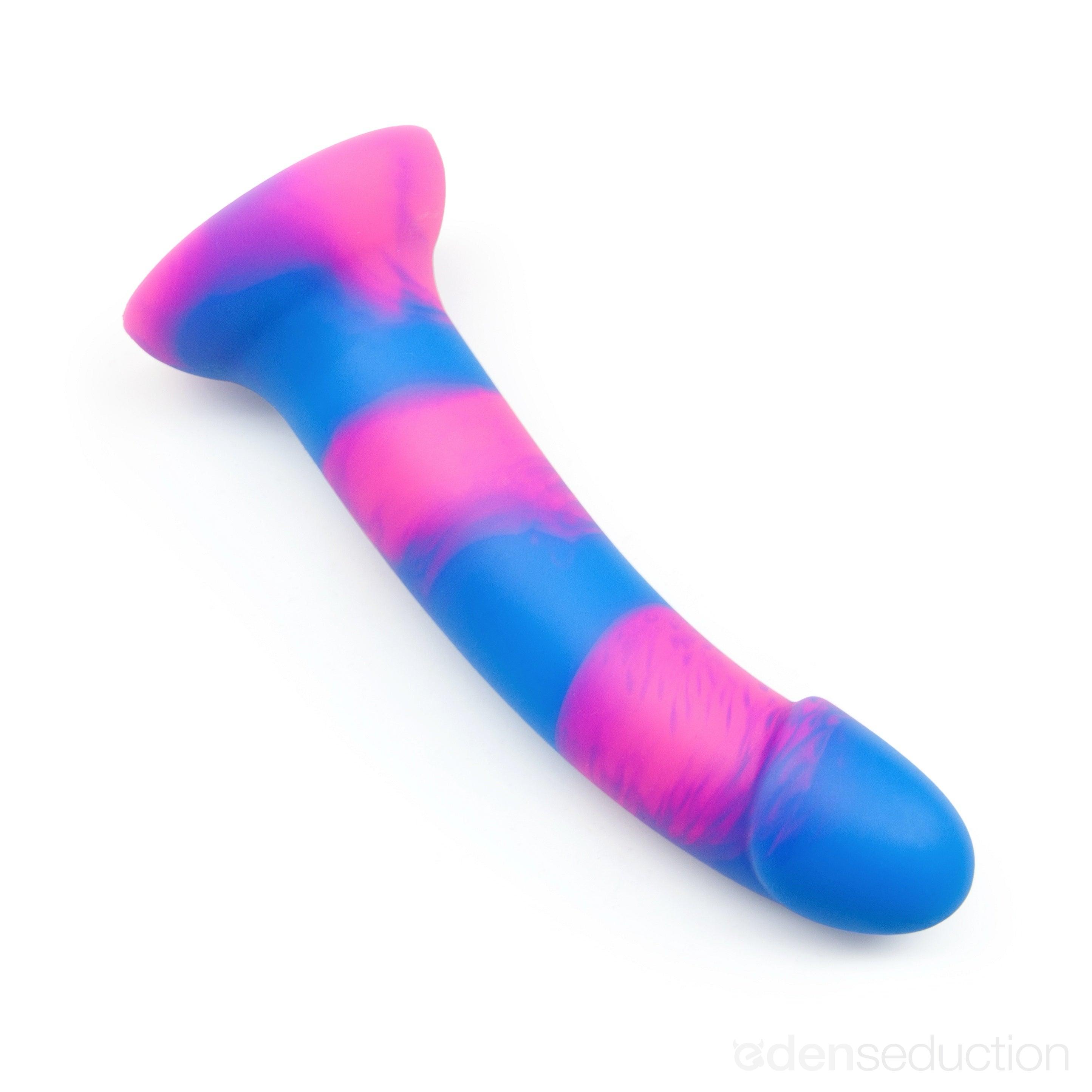 Cloud 9 Suction cup dildo - EdenSeduce