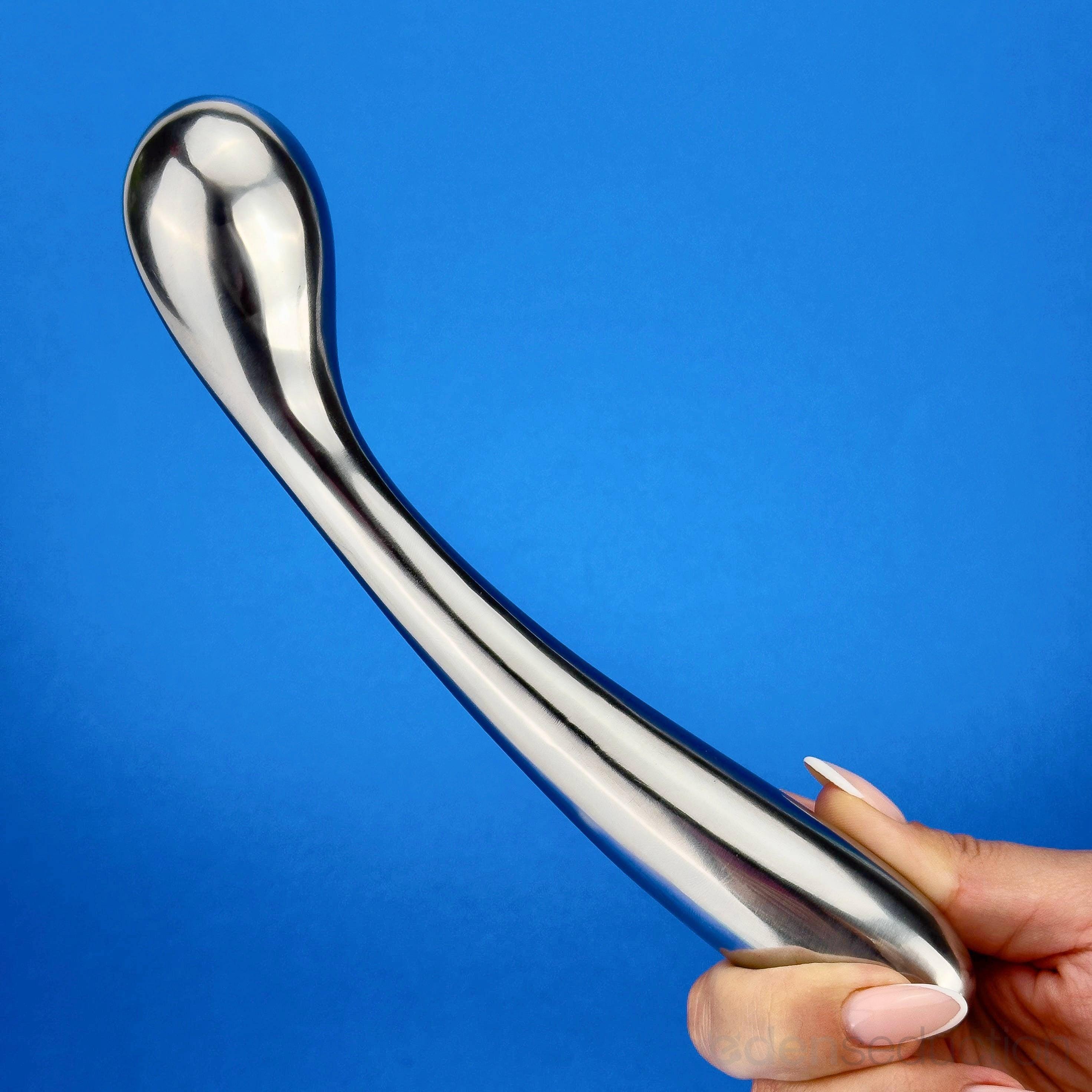 Pressure for pleasure Metal dildo - EdenSeduce