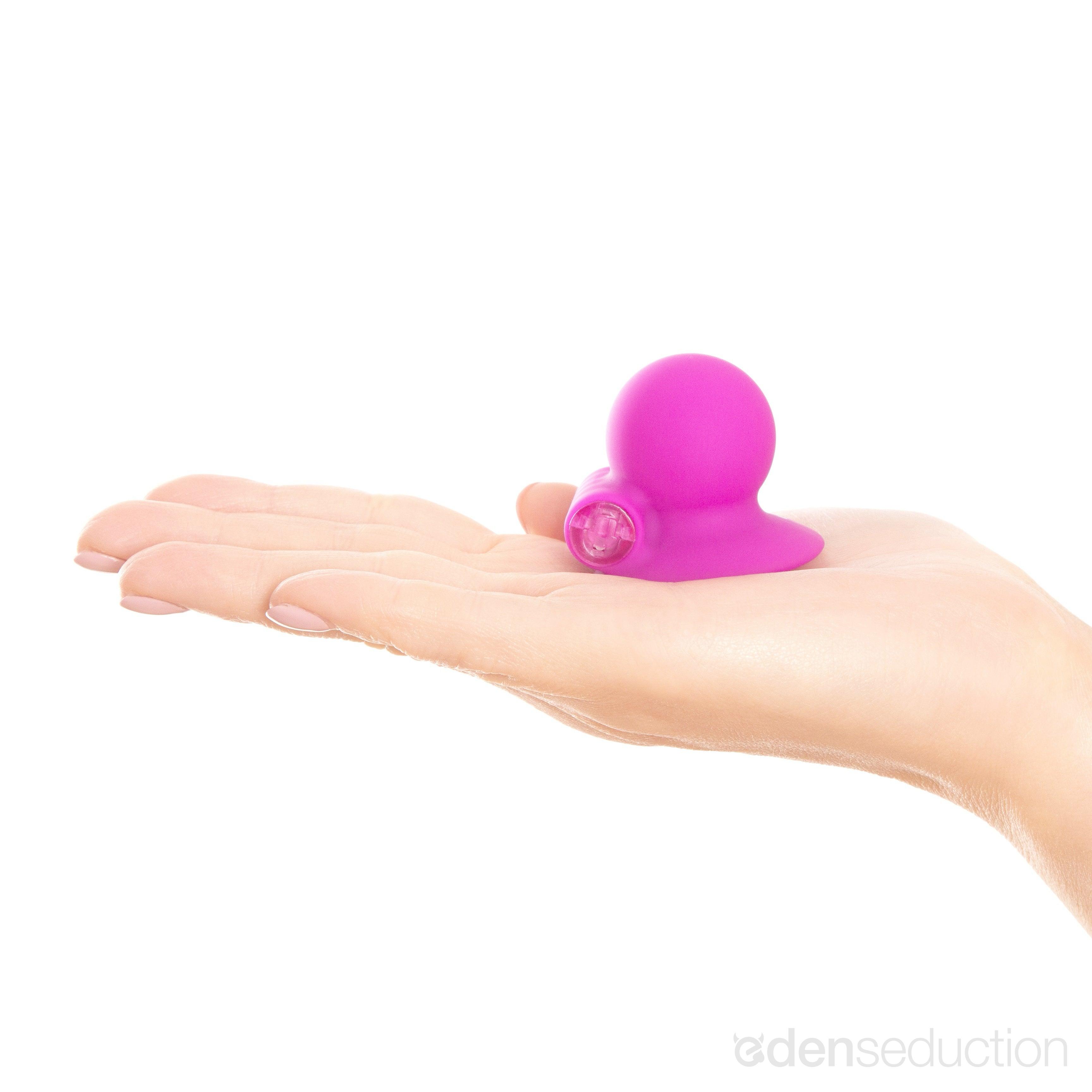 Vibrating nipple sucker Vibrating nipple suckers - EdenSeduce