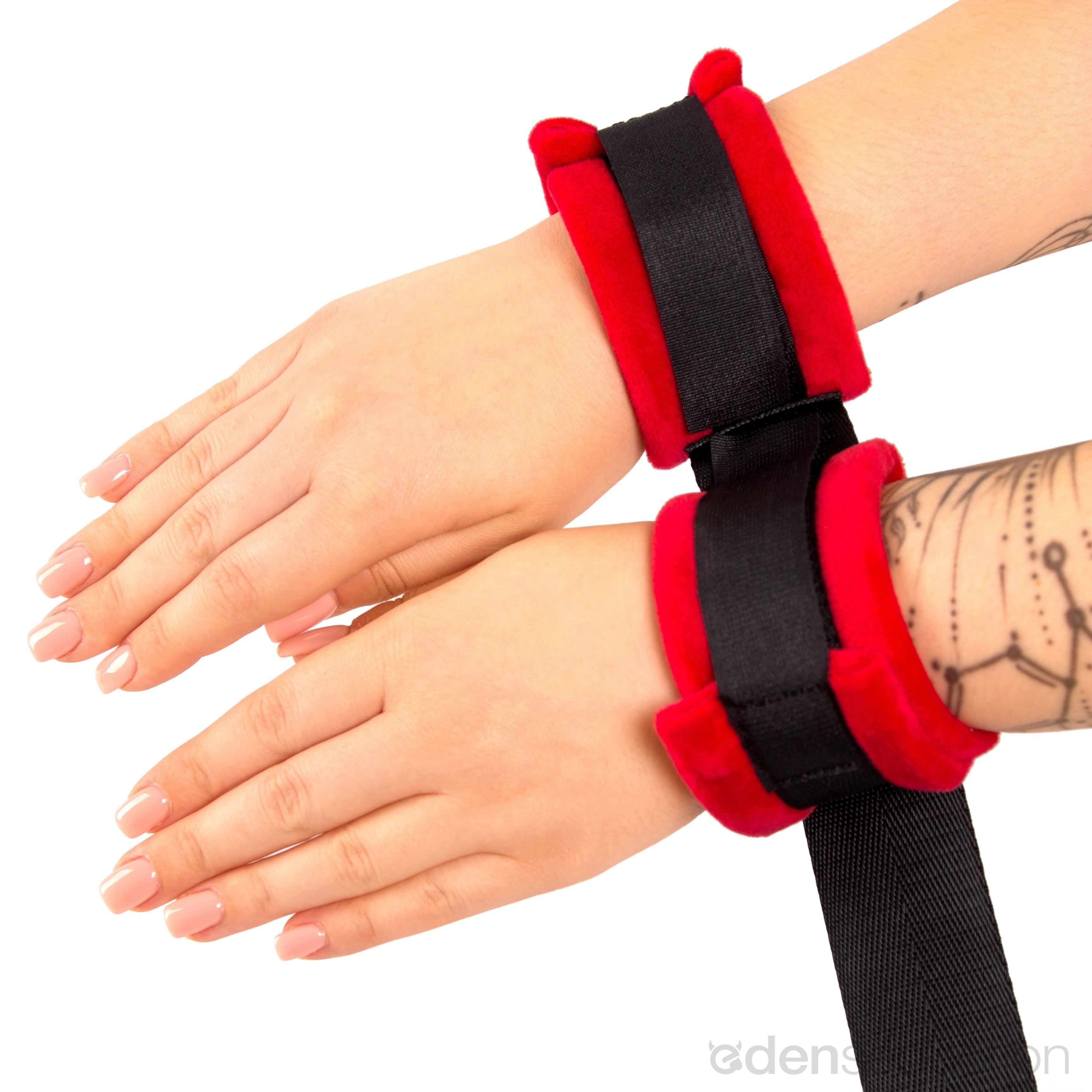 Soft touch neck-to-wrist set Bondage system - EdenSeduce